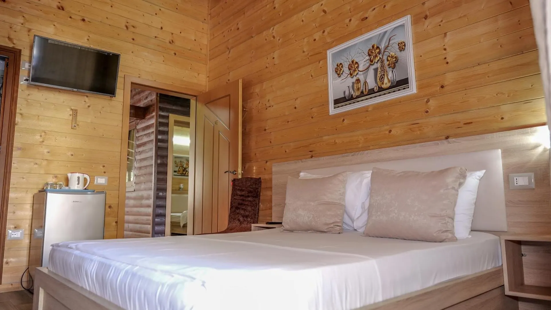 Dolanit Hotels Vila E Drurit Durres Albania