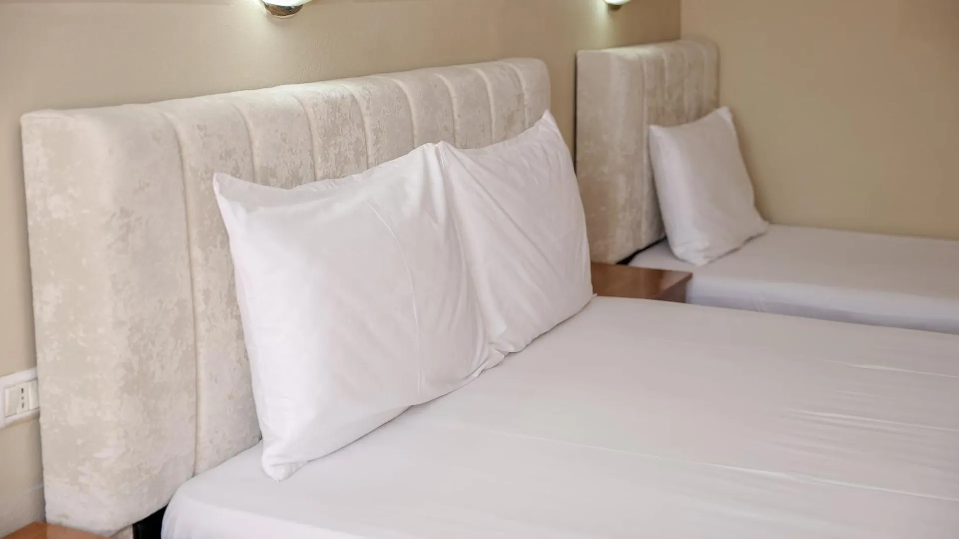 Apartment Dolanit Hotels Vila E Drurit Durres Albania