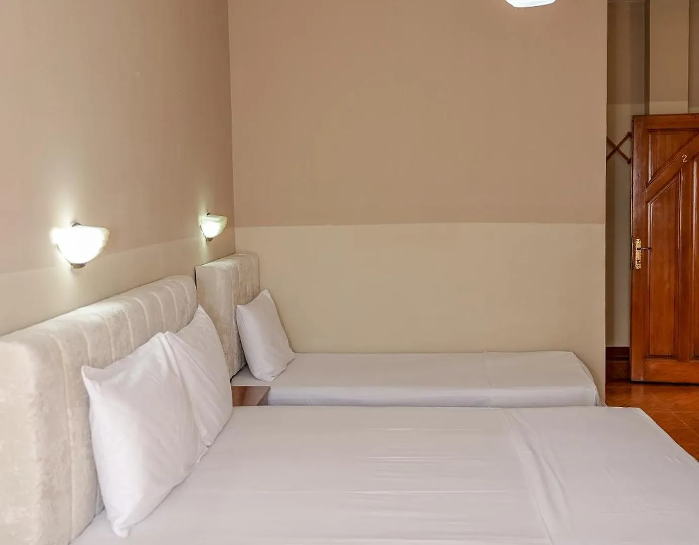 Dolanit Hotels Vila E Drurit Durres