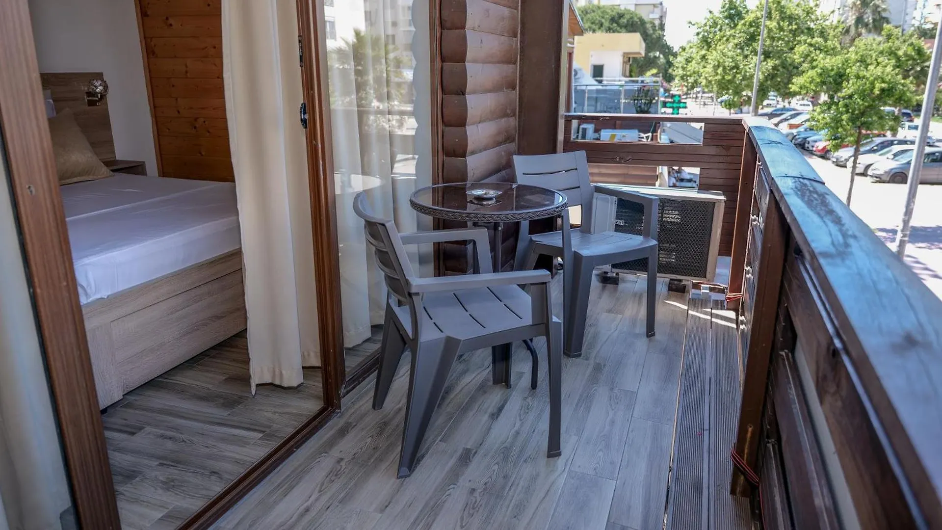 Dolanit Hotels Vila E Drurit Durres Apartment
