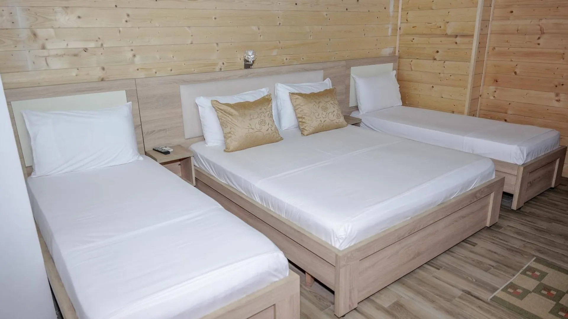 Dolanit Hotels Vila E Drurit Durres Apartment