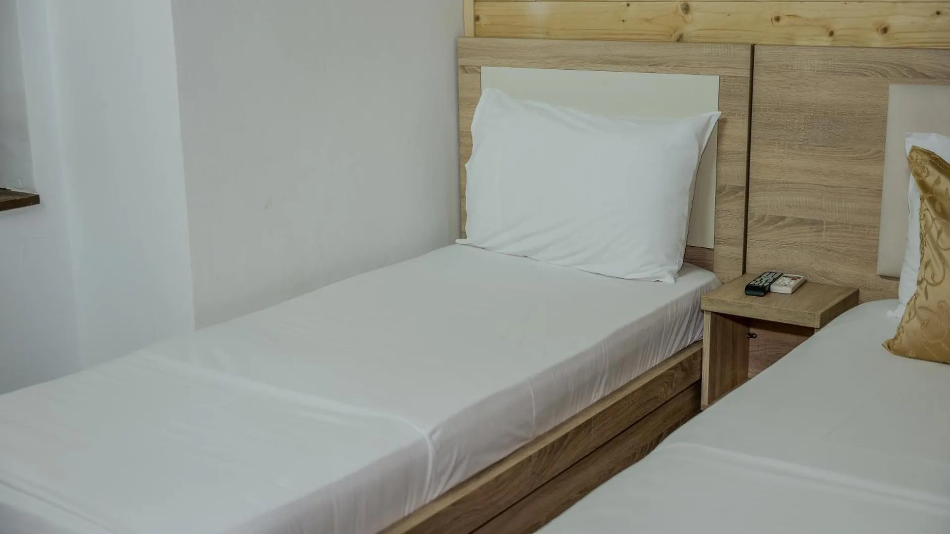 Dolanit Hotels Vila E Drurit Durres